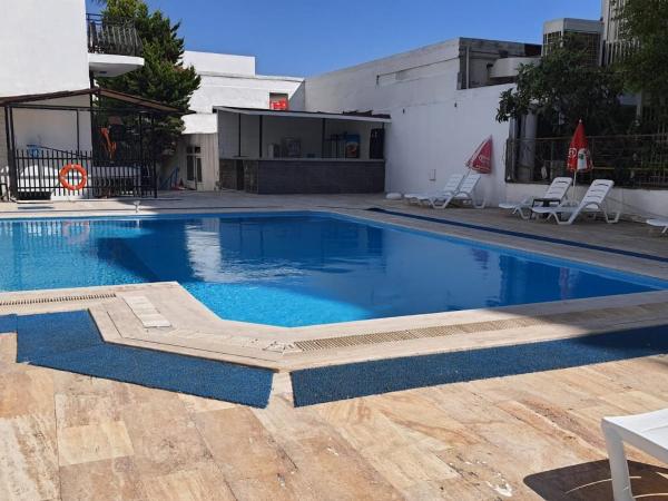 SERİN HOTEL : photo 3 de la chambre chambre double - vue sur jardin