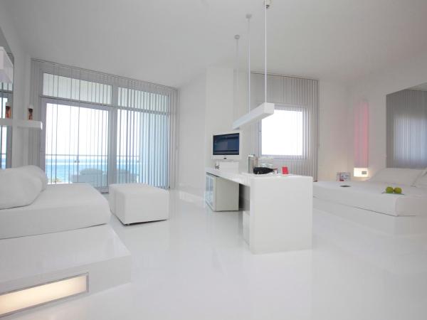 Hotel SU & Aqualand : photo 1 de la chambre suite junior avec vue sur propriété