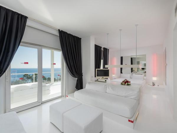 Hotel SU & Aqualand : photo 2 de la chambre chambre familiale - vue sur mer