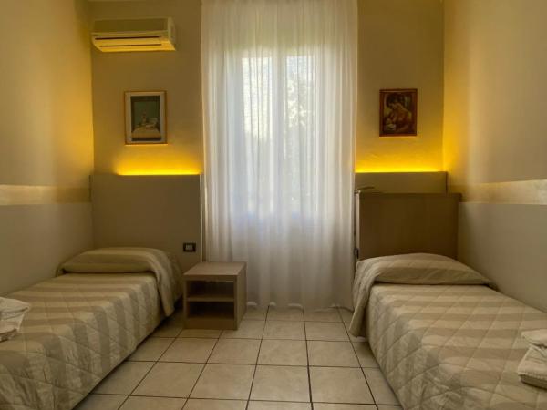 Hotel Due Giardini : photo 3 de la chambre chambre lits jumeaux
