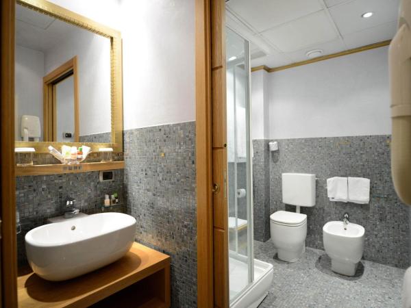 Hotel Firenze : photo 6 de la chambre chambre familiale (4 adultes) - bâtiment séparé