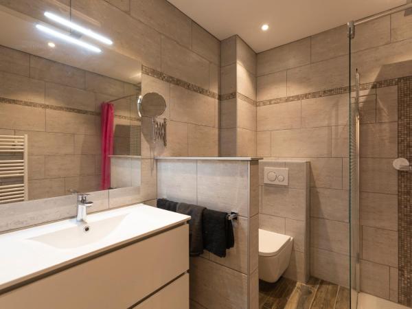 Hôtel Les Alizés : photo 2 de la chambre chambre triple avec vue