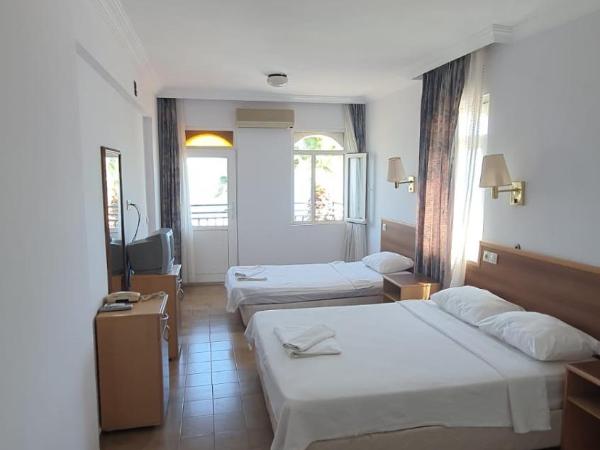 SERİN HOTEL : photo 7 de la chambre chambre double - vue sur jardin