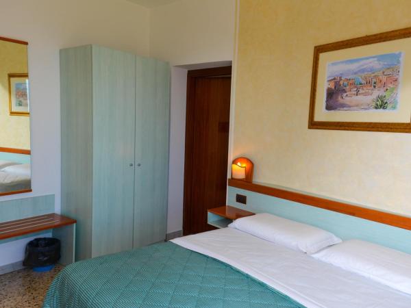 Hotel Condor : photo 6 de la chambre chambre double ou lits jumeaux