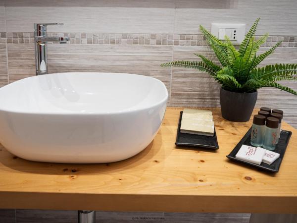 B&B Gianmarti Suite : photo 8 de la chambre chambre double