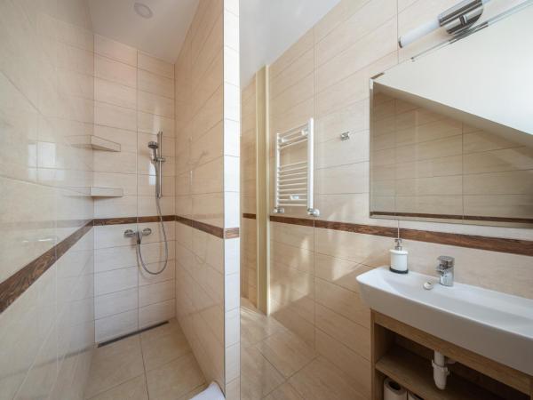 Hotel Solero : photo 4 de la chambre petite chambre double