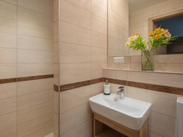 Hotel Solero : photo 8 de la chambre chambre standard lit queen-size