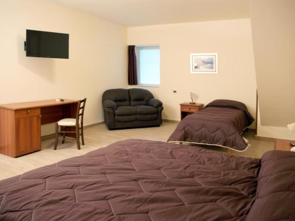 Hotel Sofia : photo 1 de la chambre chambre triple