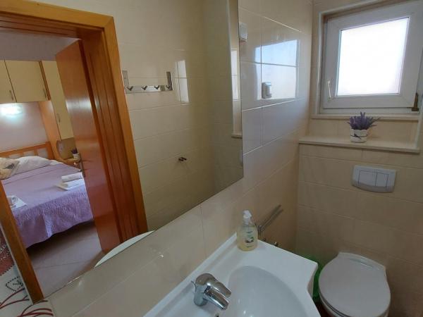 Guest House As : photo 9 de la chambre chambre double avec balcon