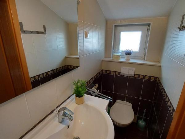 Guest House As : photo 7 de la chambre chambre double avec balcon