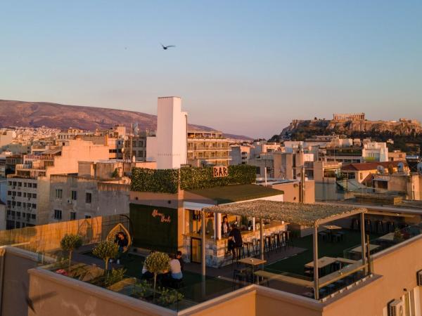 Athens Hawks : photo 1 de la chambre chambre simple avec salle de bains privative