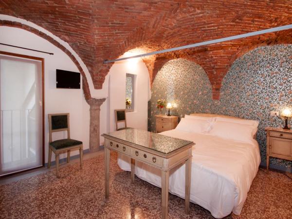 Ca' Monteggia Guest House : photo 3 de la chambre chambre double supérieure