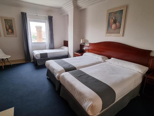 Hotel Gran Legazpi : photo 4 de la chambre chambre triple