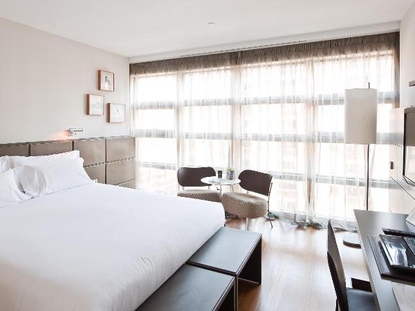 Hotel Reina Petronila : photo 1 de la chambre chambre double ou lits jumeaux