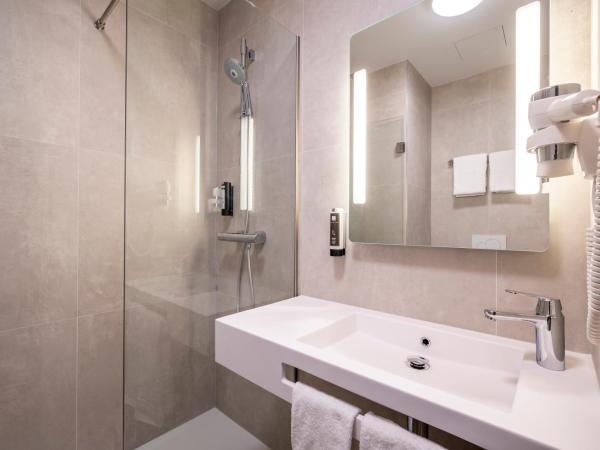 B&B HOTEL Gent Centrum : photo 5 de la chambre chambre double