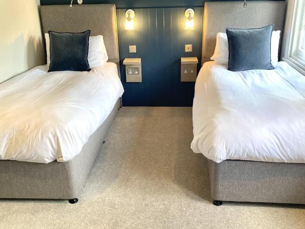 The Bridge Pub & Rooms : photo 2 de la chambre cosy twin
