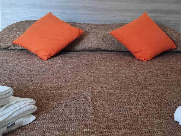 Flamingo Guest House- Rooms : photo 2 de la chambre chambre lit king-size - vue sur jardin