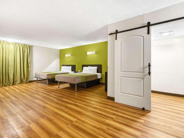 Motel 6 Indianapolis IN : photo 2 de la chambre chambre avec 2 lits queen-size - accessible aux personnes à mobilité réduite - non-fumeurs