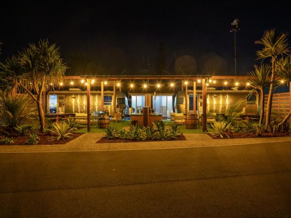 Brisbane Holiday Village : photo 9 de la chambre airstream caravan glamping