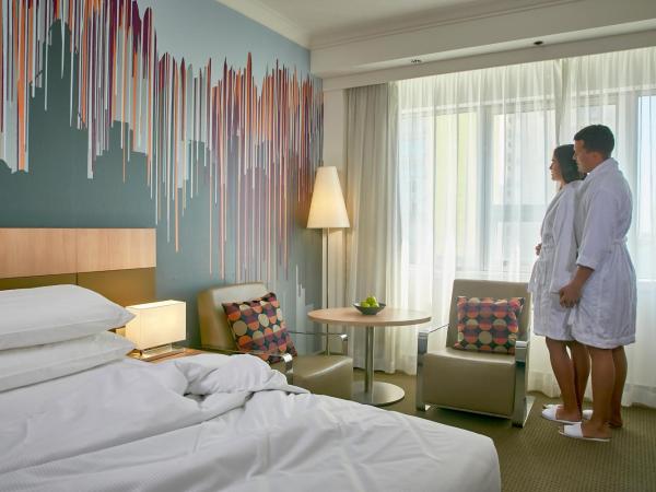 Mercure Perth : photo 3 de la chambre suite lit queen-size privilège