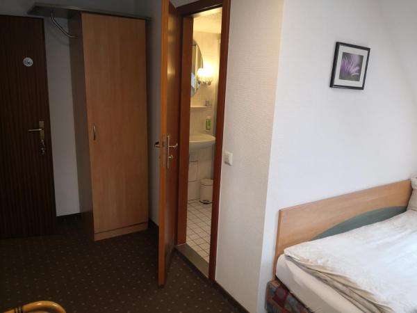 Pension am Heusteig : photo 2 de la chambre chambre lits jumeaux