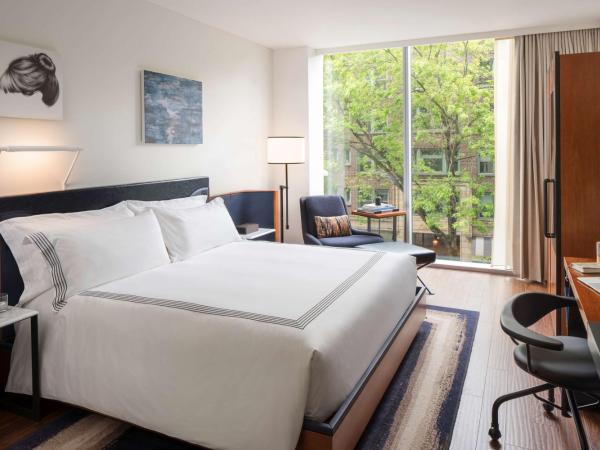 Thompson Seattle, by Hyatt : photo 1 de la chambre chambre lit king-size
