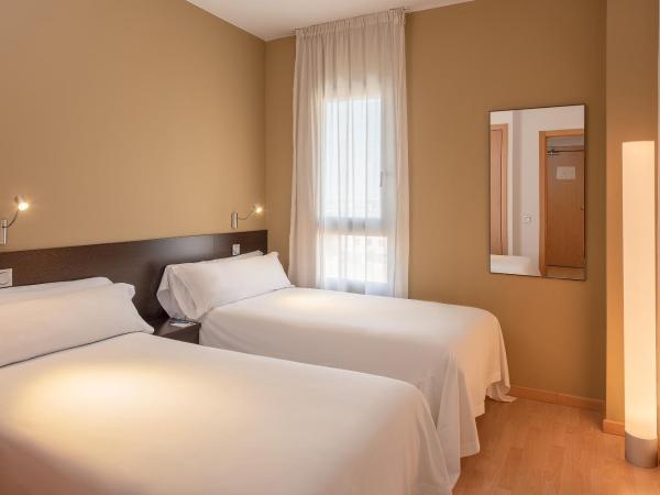 Madrid Airport Suites, Affiliated by Meliá : photo 1 de la chambre suite junior