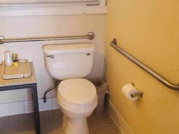 Pacific Heights Inn : photo 7 de la chambre chambre double avec 2 lits doubles - accessible aux personnes à mobilité réduite