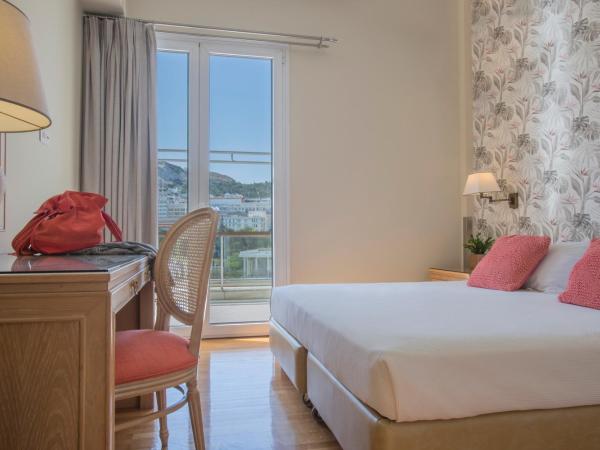 Delice Hotel - Family Apartments : photo 5 de la chambre suite 2 chambres avec terrasse - vue sur colline lycabettus