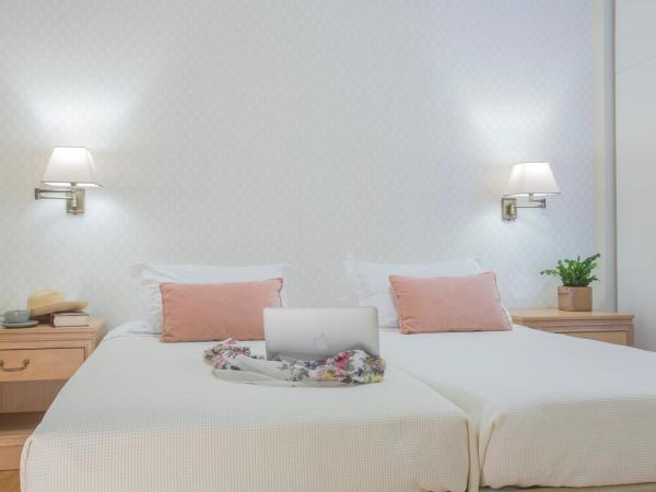 Delice Hotel - Family Apartments : photo 4 de la chambre suite 2 chambres avec terrasse - vue sur colline lycabettus