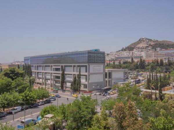 Delice Hotel - Family Apartments : photo 7 de la chambre suite 2 chambres avec terrasse - vue sur colline lycabettus