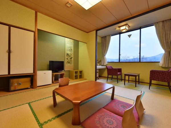 KKR Kyoto Kuniso : photo 2 de la chambre chambre lits jumeaux de style japonais avec salle de bains commune