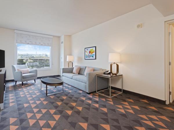 Holiday Inn & Suites Across From Universal Orlando, an IHG Hotel : photo 10 de la chambre suite 1 chambre premium avec 2 lits doubles - non-fumeurs