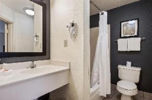 Suburban Studios : photo 3 de la chambre room #5992425