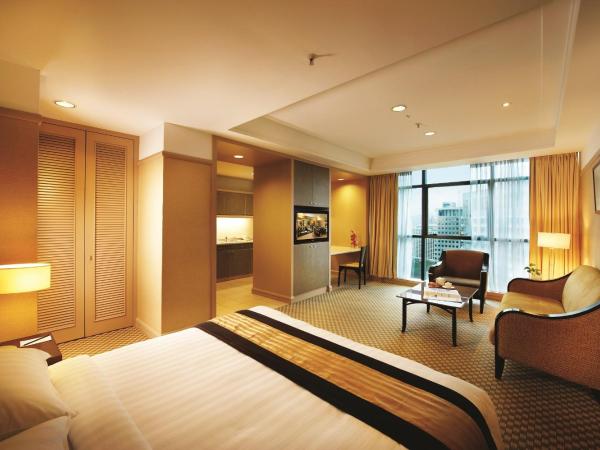 Pacific Regency Hotel Suites : photo 2 de la chambre chambre lit king-size supérieure