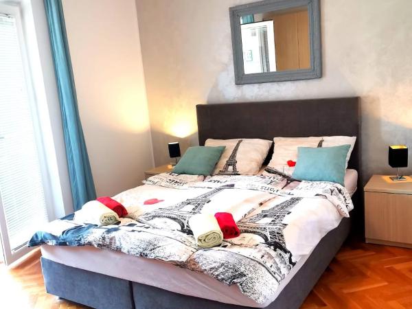 Lovely Family House Robi : photo 2 de la chambre chambre double avec terrasse