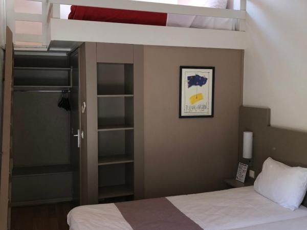 Hotel Cristol : photo 3 de la chambre chambre lits jumeaux avec lit d’appoint - 301