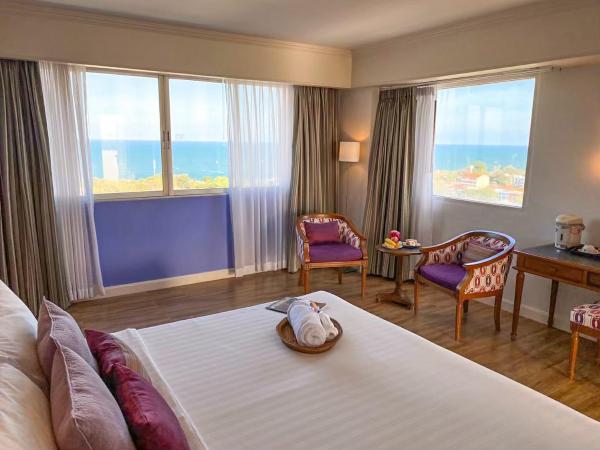 Hua Hin Grand Hotel and Plaza - SHA Extra Plus : photo 1 de la chambre chambre deluxe double ou lits jumeaux