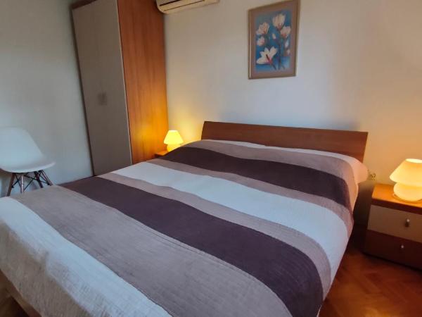 Apartments and Rooms Irena : photo 8 de la chambre appartement 1 chambre avec terrasse