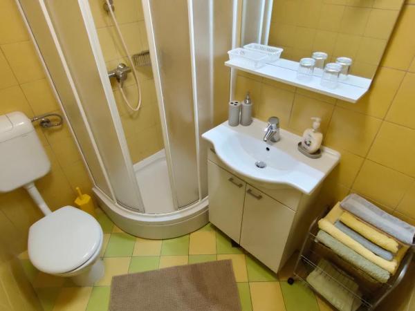 Apartments and Rooms Irena : photo 9 de la chambre appartement 1 chambre avec terrasse