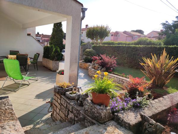 Apartments and Rooms Irena : photo 2 de la chambre appartement 1 chambre avec terrasse