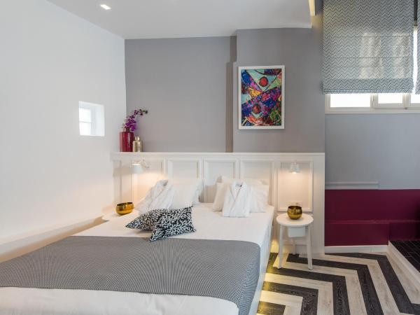 Elia Portou Due : photo 7 de la chambre chambre classique avec jacuzzi