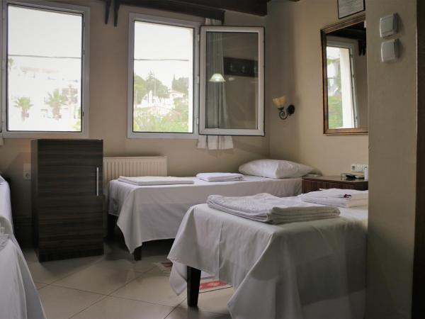 Durak Hotel : photo 10 de la chambre chambre quadruple