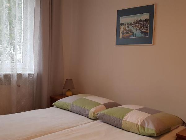 Wynajem pokoi : photo 3 de la chambre chambre triple - vue sur jardin