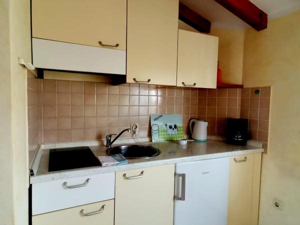 Lovely Family House Robi : photo 1 de la chambre chambre double