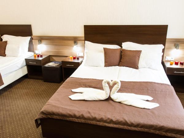 Central Hotel 21 and Apartments : photo 2 de la chambre chambre triple