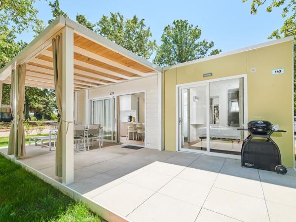 Camping Ulika Mobile Homes - Naturist : photo 1 de la chambre mobile home supérieur