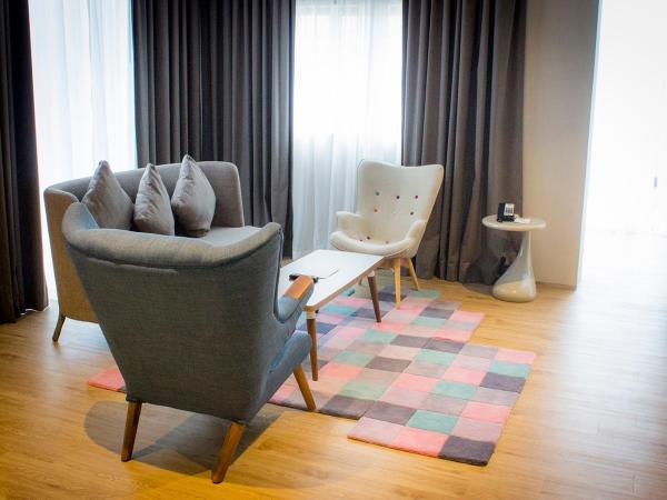 Ibis Styles Dubai Jumeira : photo 4 de la chambre suite lits jumeaux