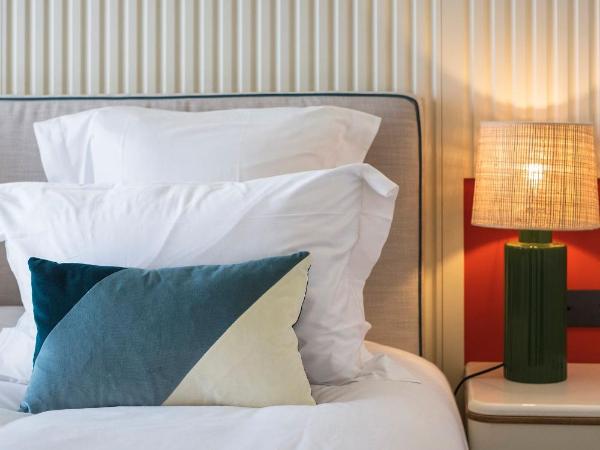 Hôtel Le Café de Paris : photo 4 de la chambre chambre en duplex