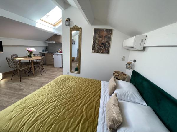 Hôtel Eden Cassis : photo 1 de la chambre studio triple standard
